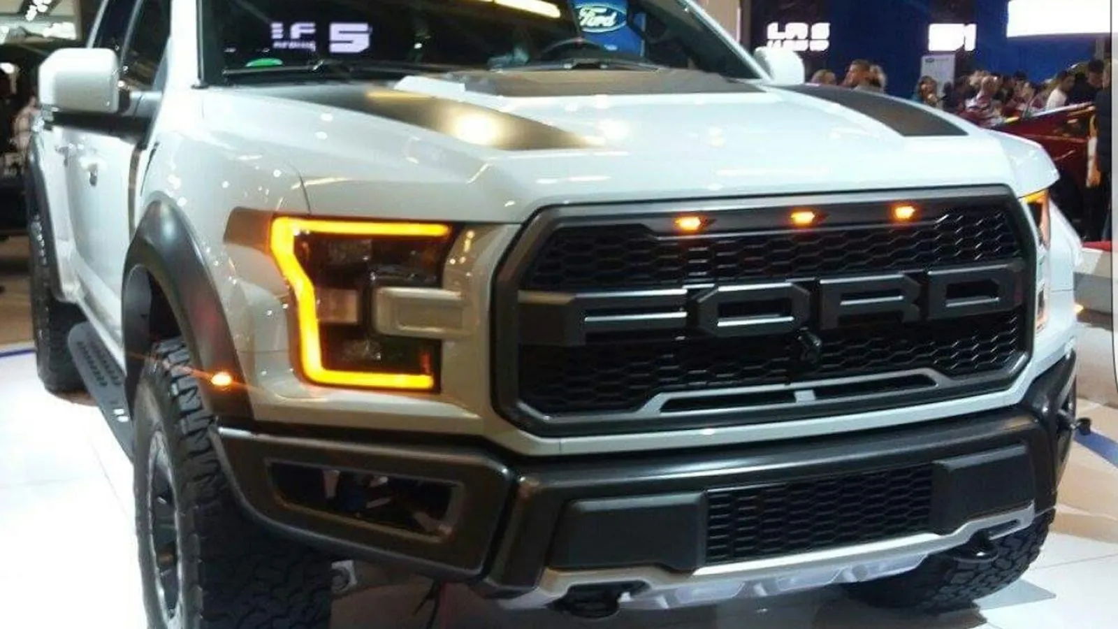 Ford F-150 Raptor 2017 года на автосалоне в Монреале