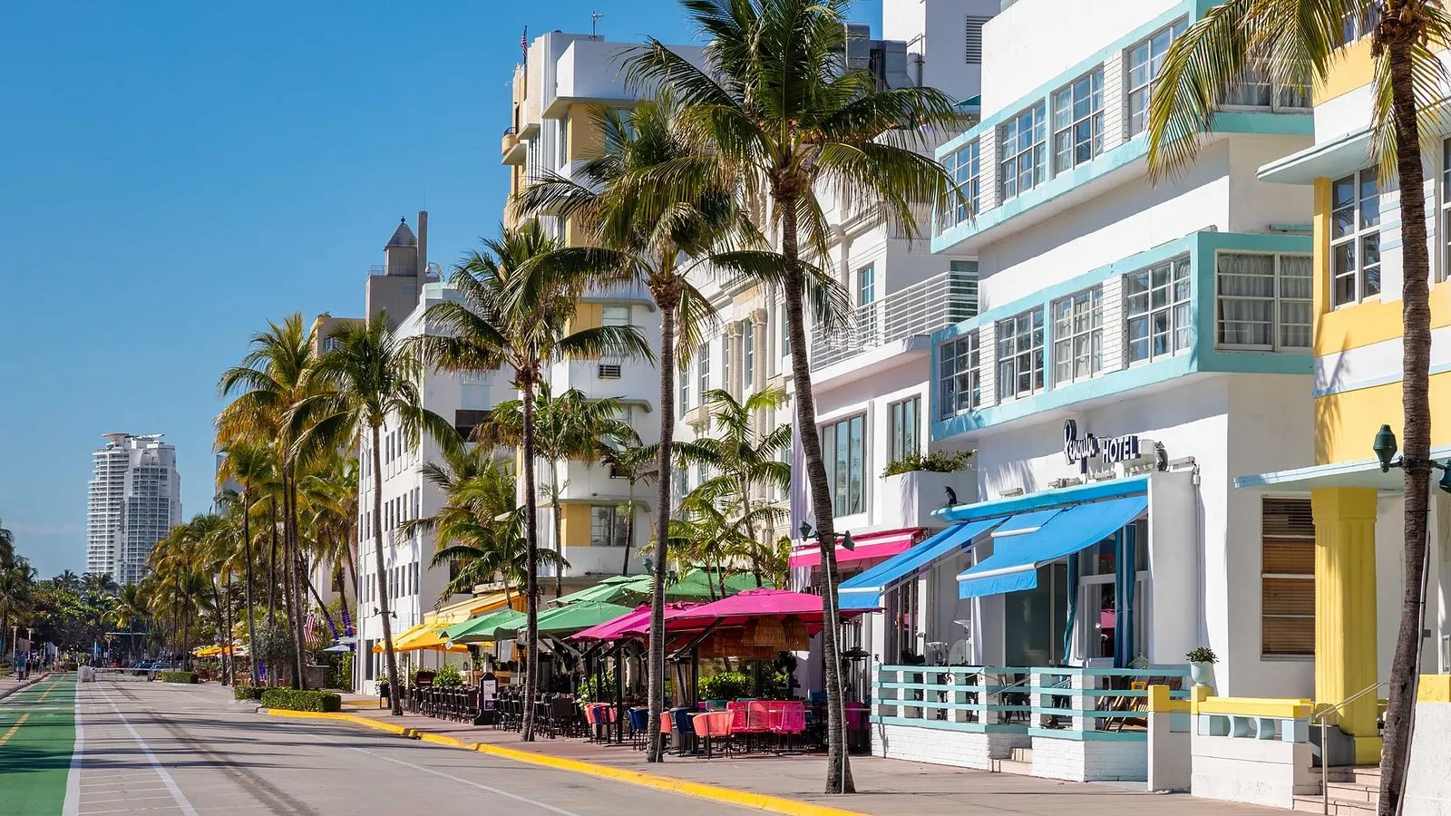 Ocean Drive в Майами-Бич: отели в стиле ар-деко вдоль пляжа